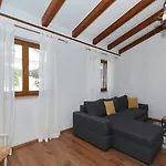House Stratus بيت للعطل
