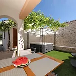 بيت للعطل House Stratus *