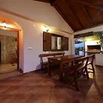 بيت للعطل House Stratus *