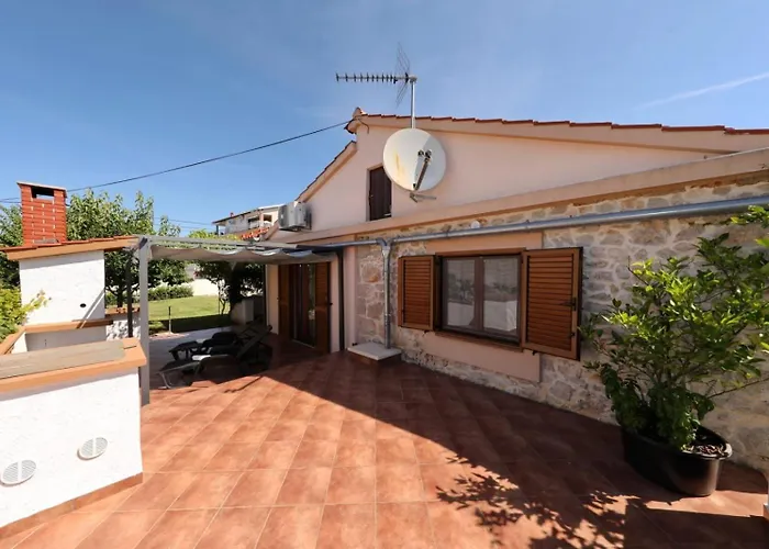 House Stratus Σπίτι διακοπών *