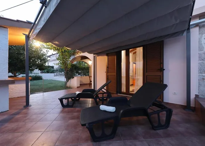 House Stratus Σπίτι διακοπών Sukošan