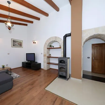 Hébergement de vacances House Stratus