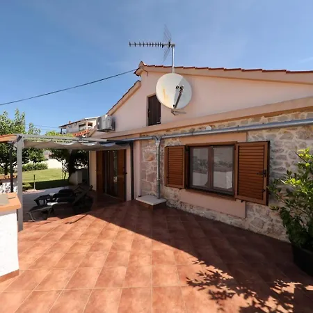 House Stratus Hébergement de vacances *